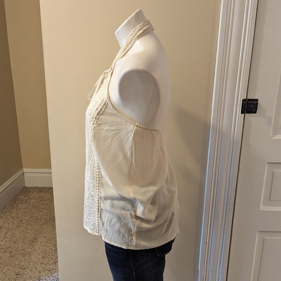 Coco + Jaimeson cream eyelet lace front halter top size M - Picture 2 of 9
